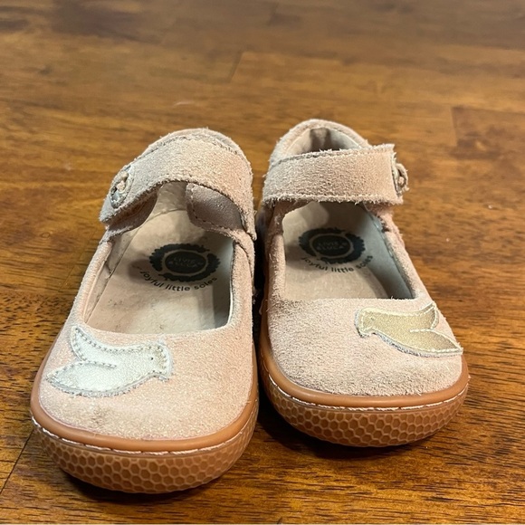 Livie & Luca pink champagne bird suede mary Jane’s size 5 - Picture 2 of 8